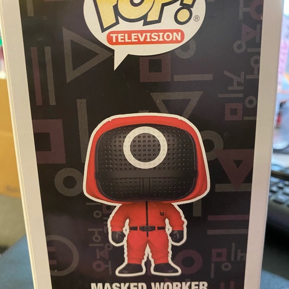 Squid Games - Masked Worker - Picture 3 of 7